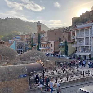 https://guest-house-tiflis.alltbilisihotels.com